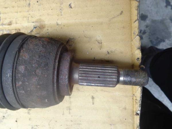 CARDAN DROIT RENAULT MEGANE 2 / SCENIC 2 / GRAND SCENIC 1.9DCI/2.0DCI/2.0T/2.0 16V - Vue 2